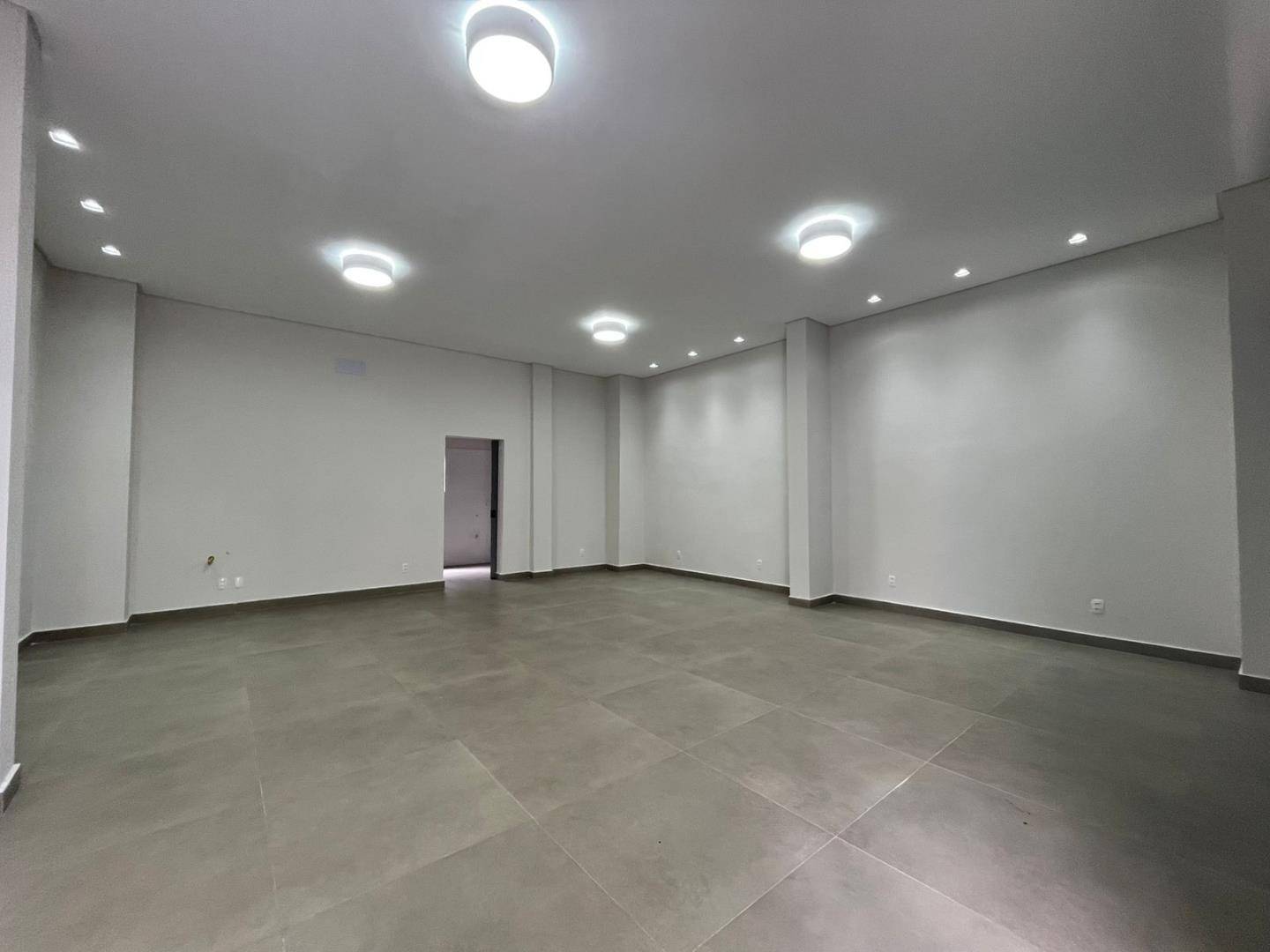 Sala para locacao no Centro em Ponta Grossa com 80m² por R$ 3.800,00