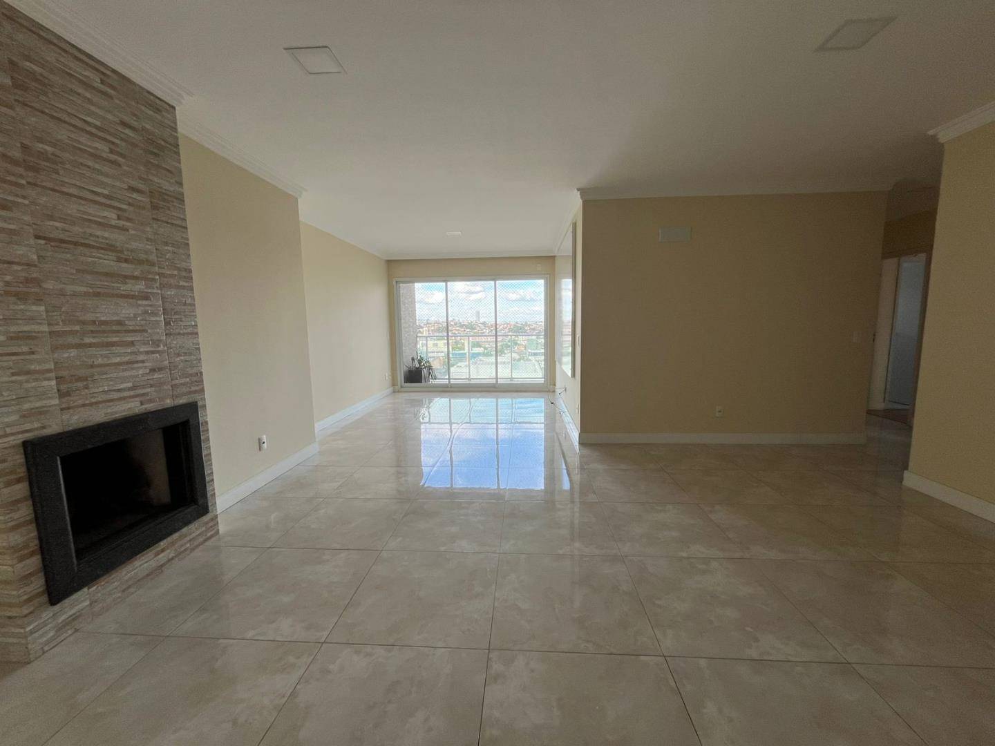 Apartamento para locacao no Oficinas em Ponta Grossa com 218m² por R$ 4.200,00