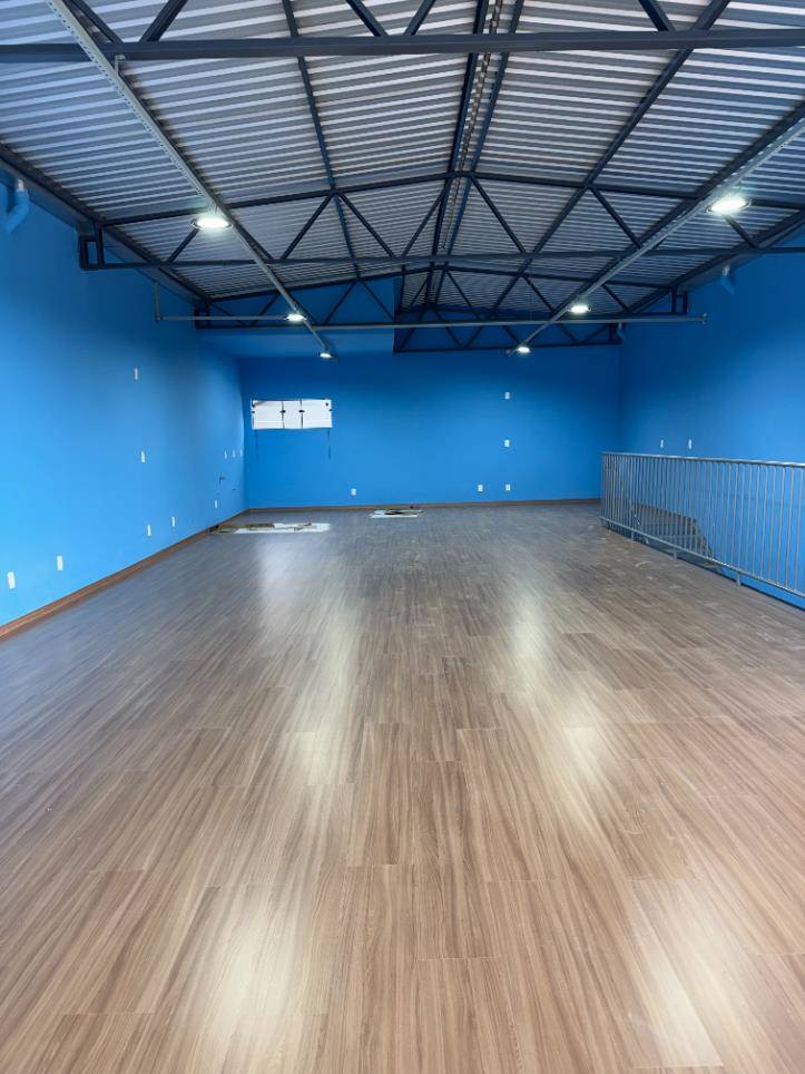 Barracão/galpão para locacao no Oficinas em Ponta Grossa com 300m² por R$ 14.500,00