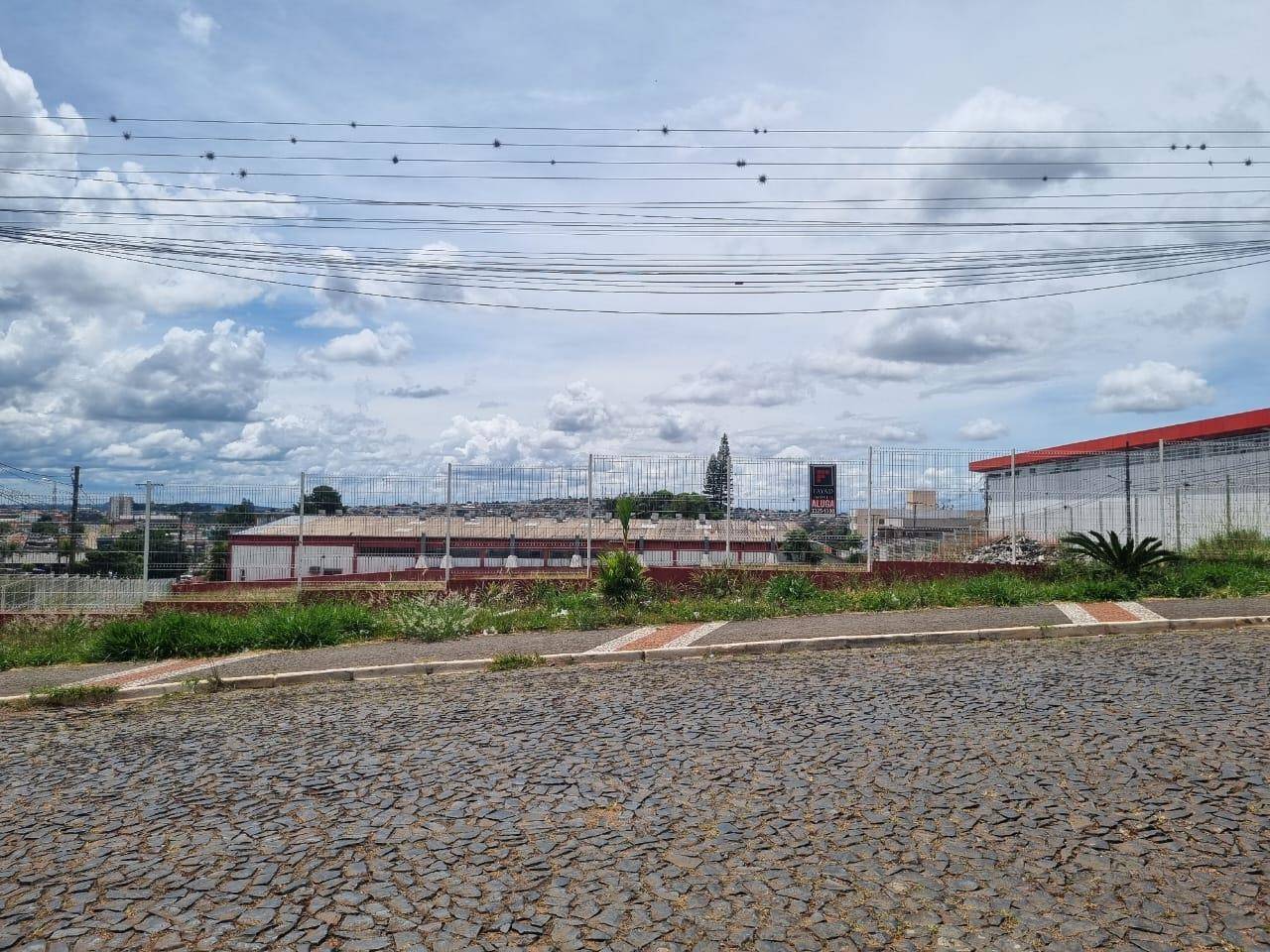 Terreno para locacao no Jardim Carvalho em Ponta Grossa com 2.450m² por R$ 8.000,00