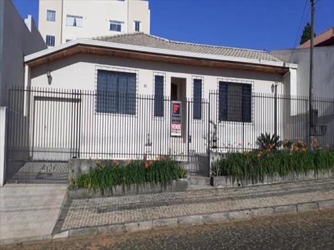 Casa para venda no Oficinas em Ponta Grossa com 211,5m² por R$ 520.000,00