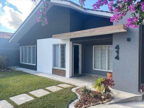 Casa para venda no Jardim Carvalho em Ponta Grossa com 400m² por R$ 1.700.000,00
