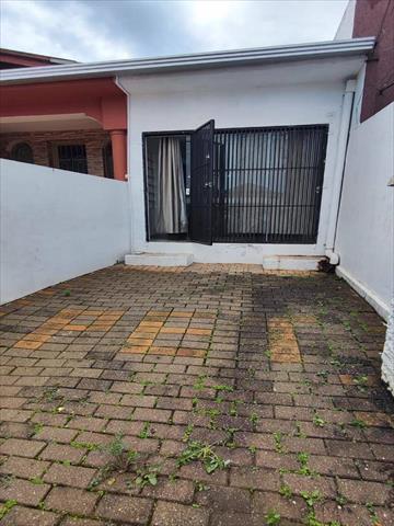 Sala para locacao no Uvaranas em Ponta Grossa com 30m² por R$ 1.200,00