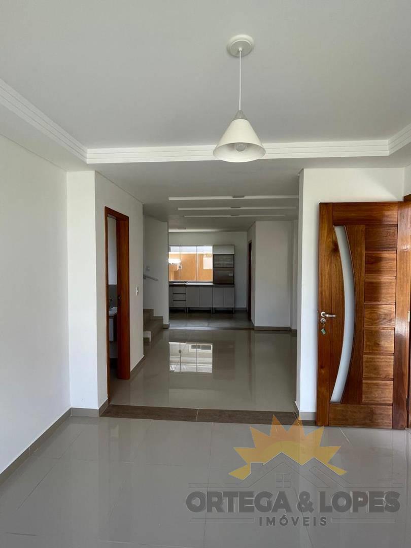 Sobrado para venda no bairro Cachoeira em Curitiba/   com 156m² por R$ 799.000,00