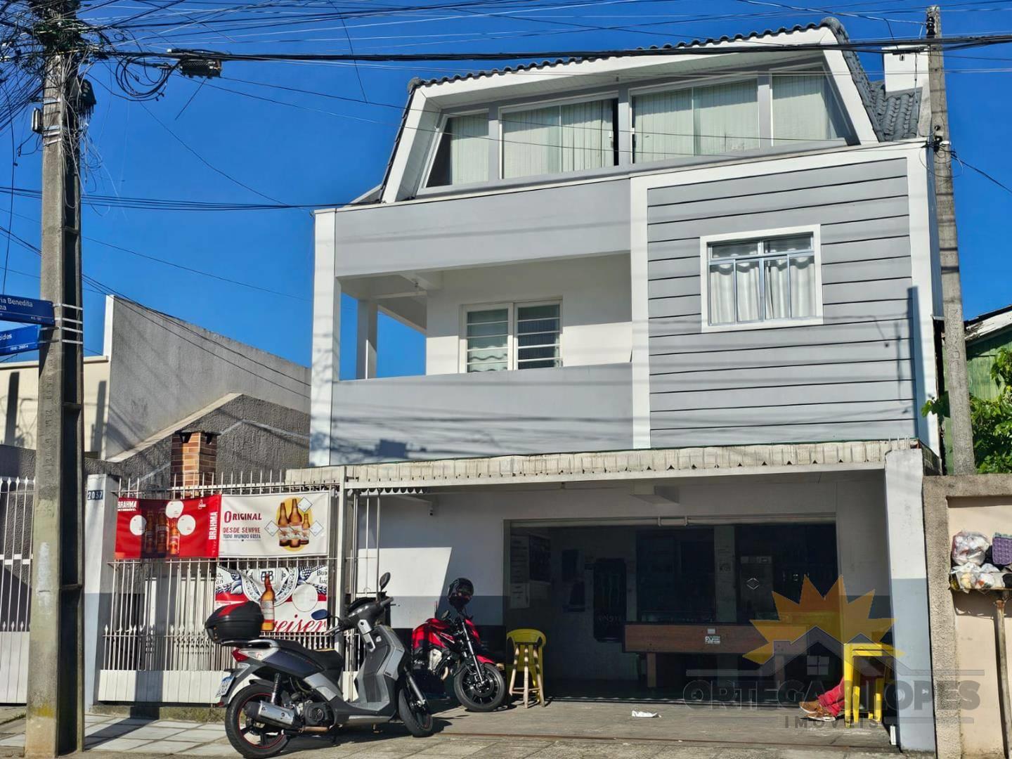 Sobrado para venda no Capao Raso em Curitiba com 256m² por R$ 1550000