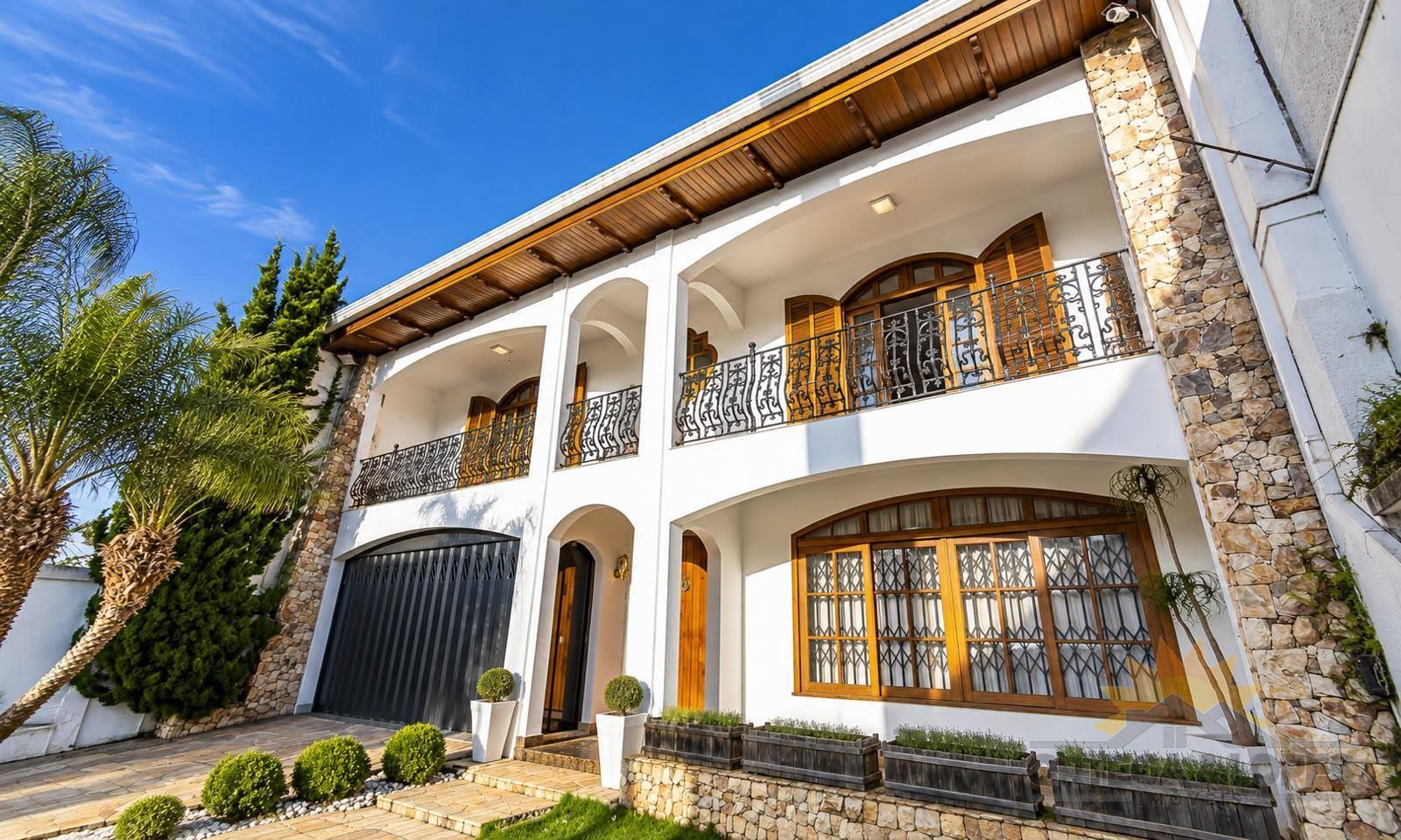 Sobrado para venda no bairro Portao em Curitiba/   com 352m² por R$ 2.100.000,00
