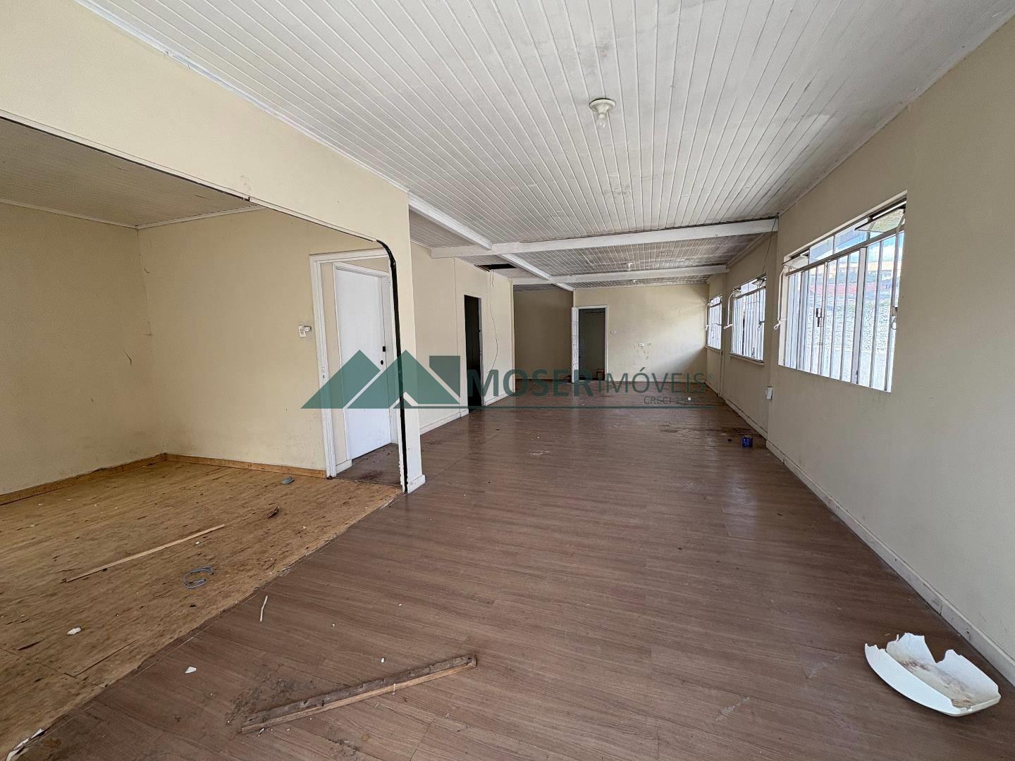 Casa Comercial para locacao no Hauer em Curitiba com 540m² por R$ 6.600,00