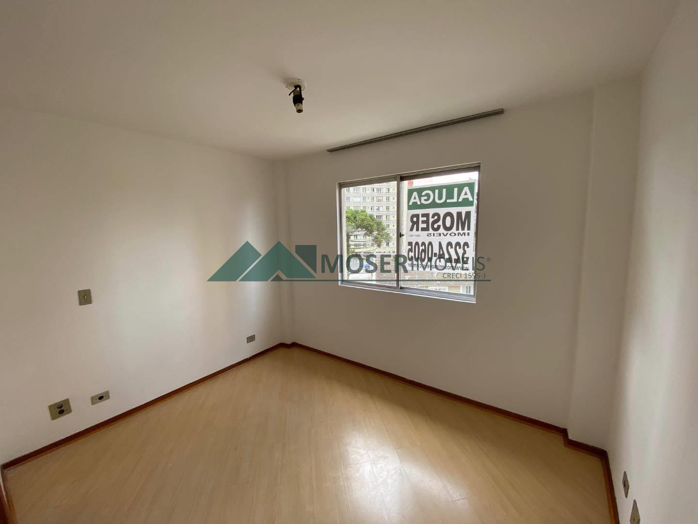Apartamento para locacao no Cristo Rei em Curitiba com 112m² por R$ 2.800,00