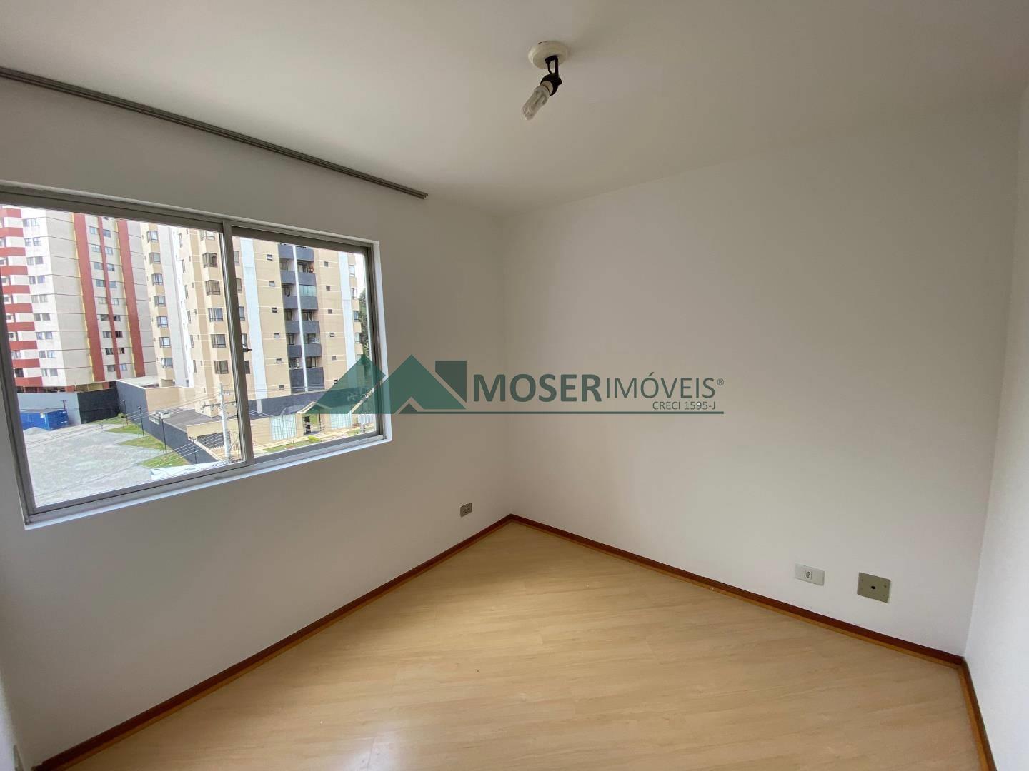 Apartamento para locacao no Cristo Rei em Curitiba com 112m² por R$ 2.800,00