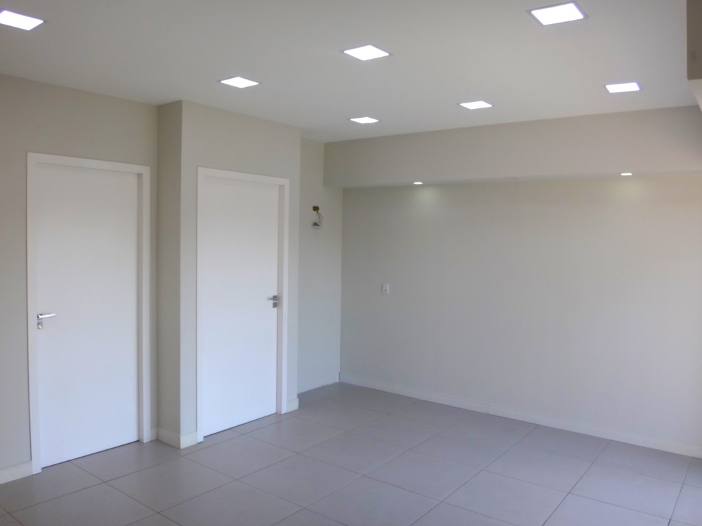 Loja para locacao no Hauer em Curitiba com 110m² por R$ 5.500,00