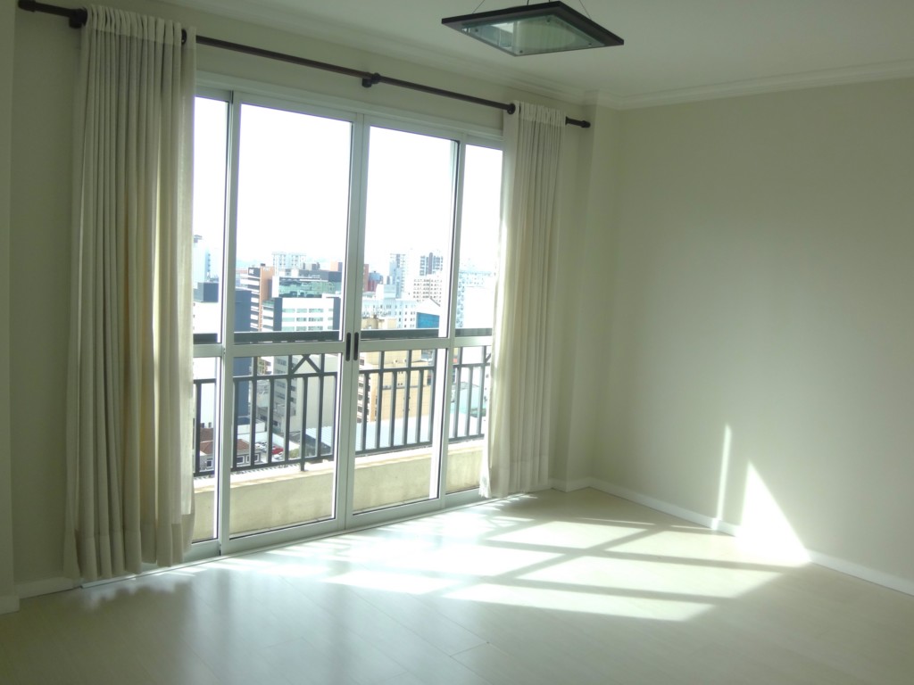 Apartamento para locacao no Centro em Curitiba com 171m² por R$ 4.730,00