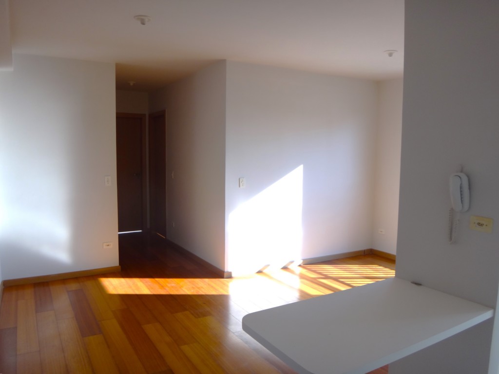 Apartamento para locacao no Uberaba em Curitiba com 70m² por R$ 2.970,00