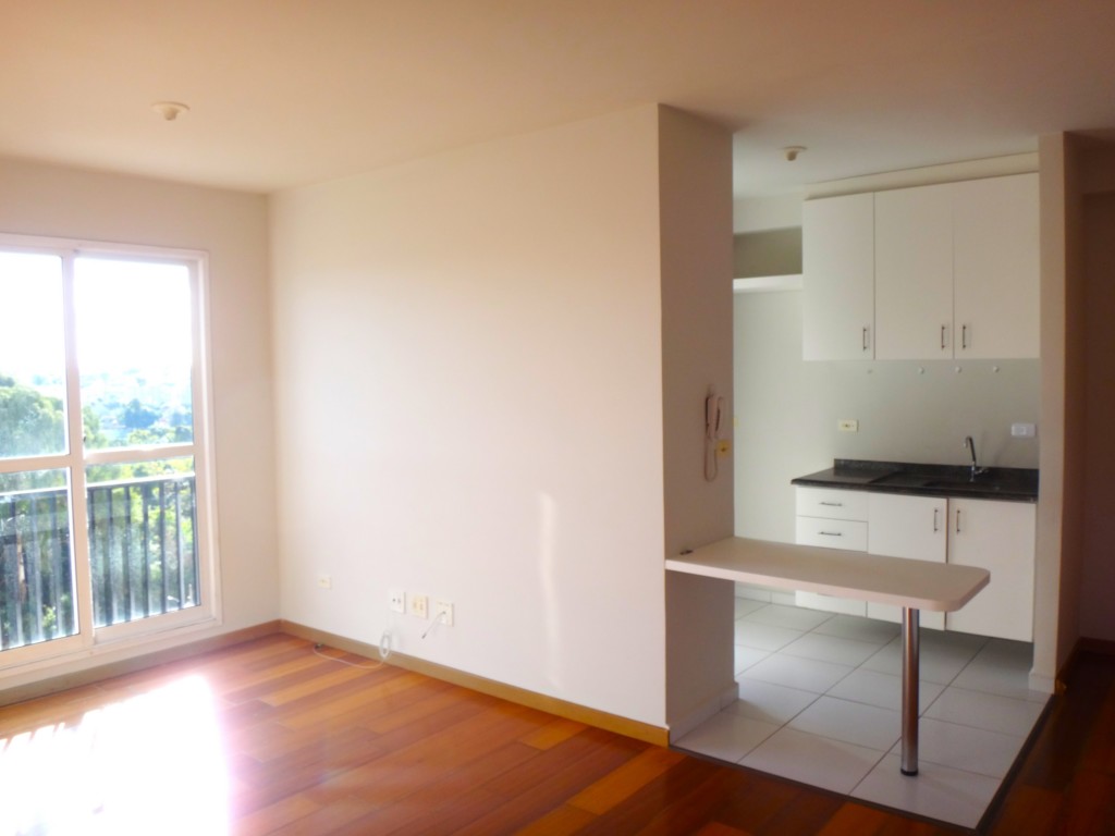 Apartamento para locacao no Uberaba em Curitiba com 70m² por R$ 2.970,00