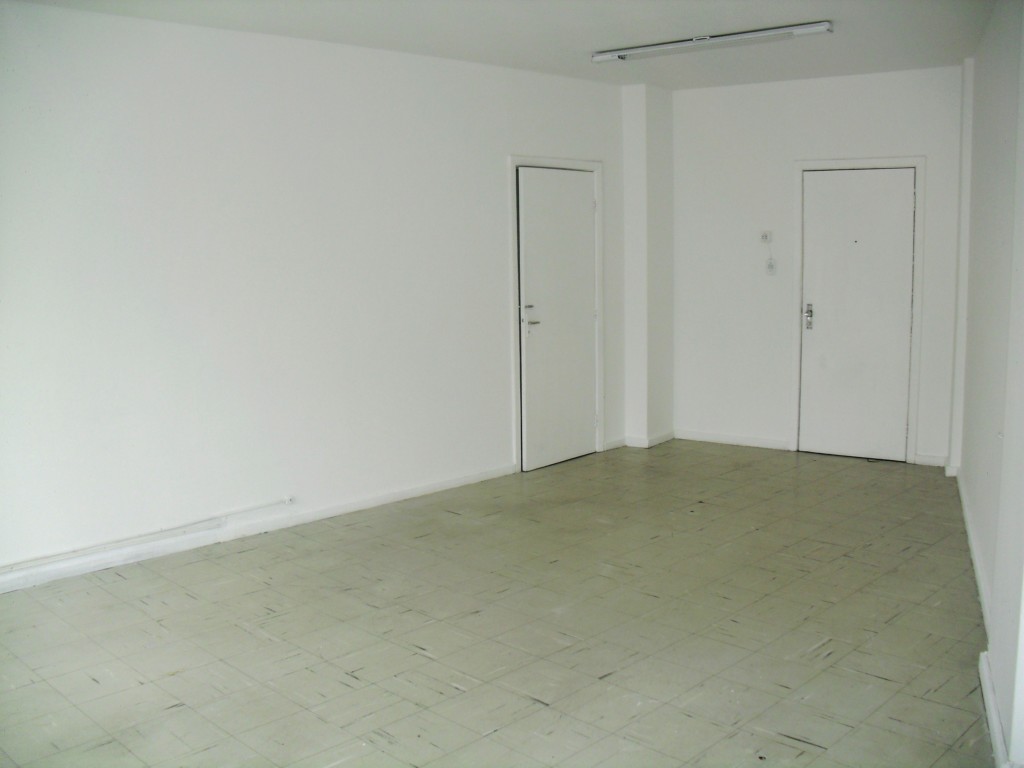Conjunto Comercial / Sala para locacao no Centro em Curitiba com 55,6m² por R$ 1.320,00