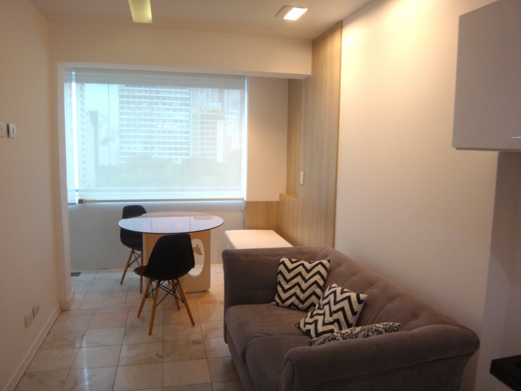 Apartamento para locacao no Centro em Curitiba com 69m² por R$ 2.530,00