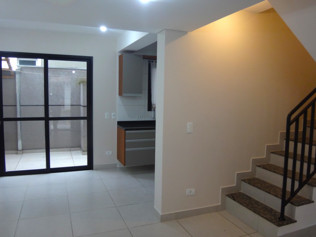 Sobrado para locacao no Barreirinha em Curitiba com 102m² por R$ 3.520,00
