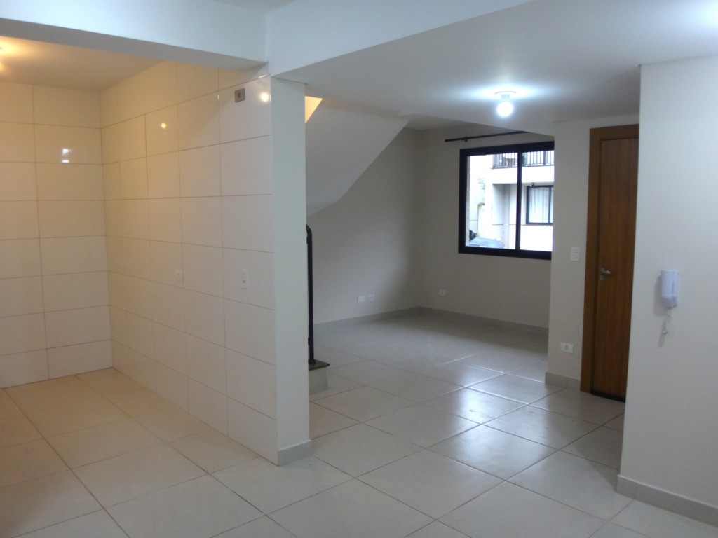 Sobrado para locacao no Barreirinha em Curitiba com 102m² por R$ 3.520,00