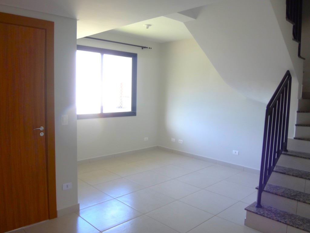 Sobrado para locacao no Barreirinha em Curitiba com 102m² por R$ 3.520,00