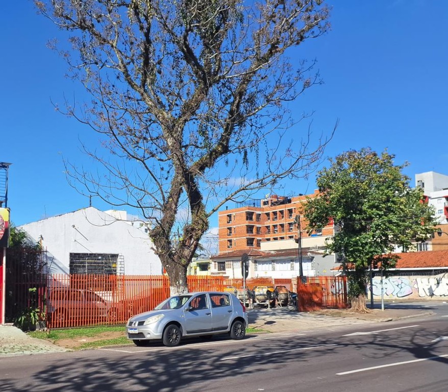 Terreno / Lote para venda no Reboucas em Curitiba com 946m² por R$ 1.900.000,00