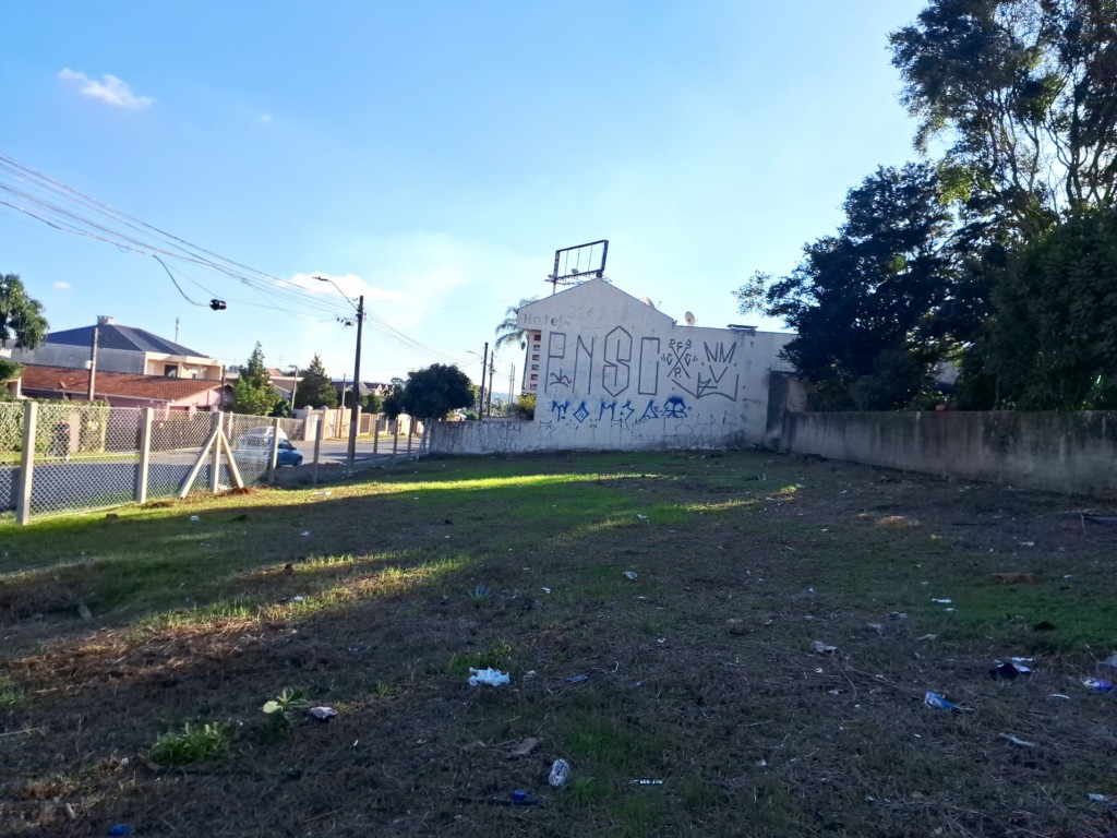 Terreno / Lote para venda no Capao Raso em Curitiba com 552m² por R$ 950.000,00