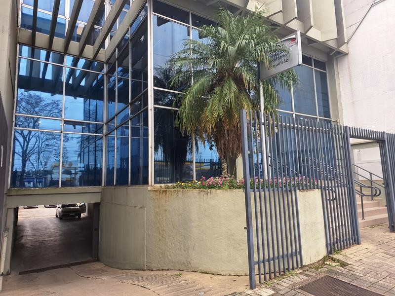 Prédio Comercial para venda no Hauer em Curitiba com 941m² por R$ 4.250.000,00