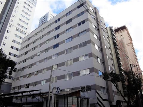 Apartamento para locacao no Centro em Curitiba com 67m² por R$ 2.310,00