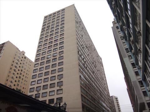 Apartamento para locacao no Centro em Curitiba com 0m² por R$ 1.700,00