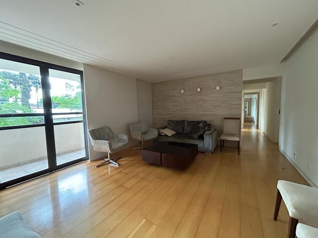 Apartamento para locacao no Bigorrilho em Curitiba com 157,00m² por R$ 2.950,00