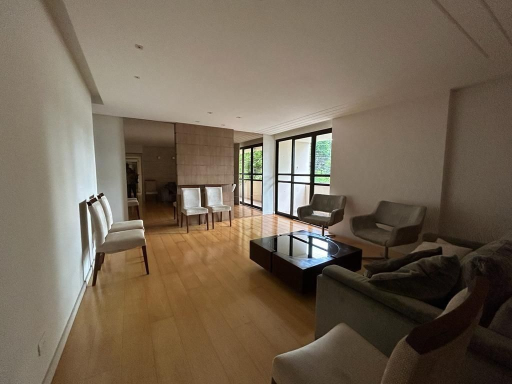 Apartamento para locacao no Bigorrilho em Curitiba com 157,00m² por R$ 2.950,00