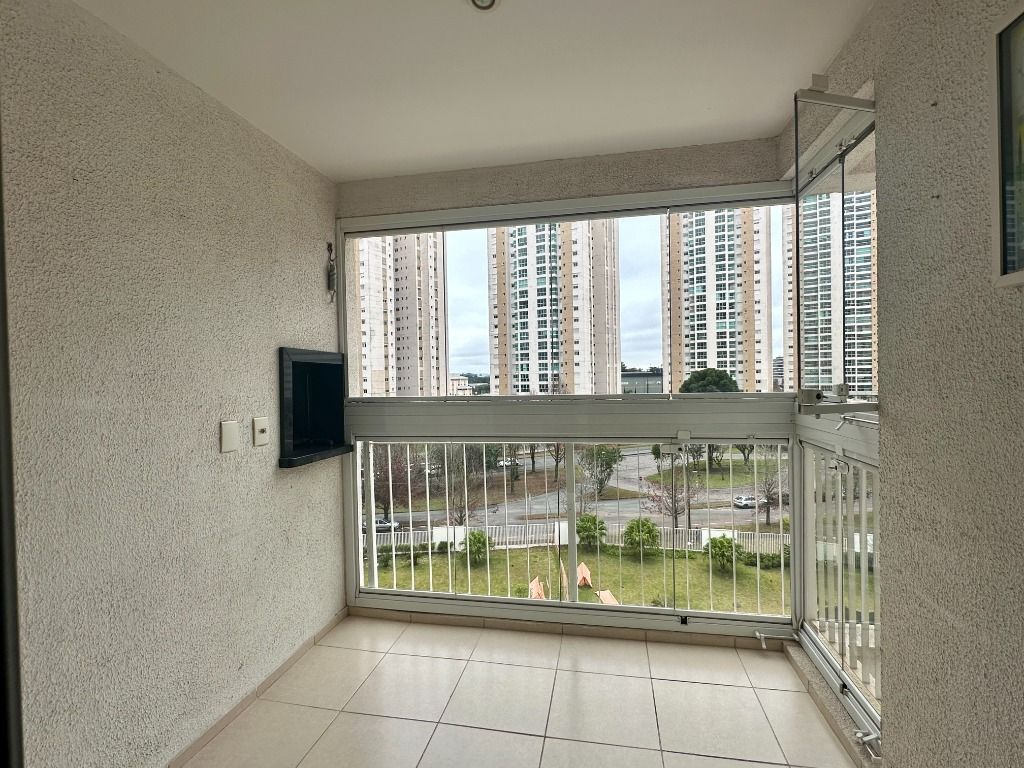 Apartamento para locacao no Ecoville em Curitiba com 209,00m² por R$ 4.500,00