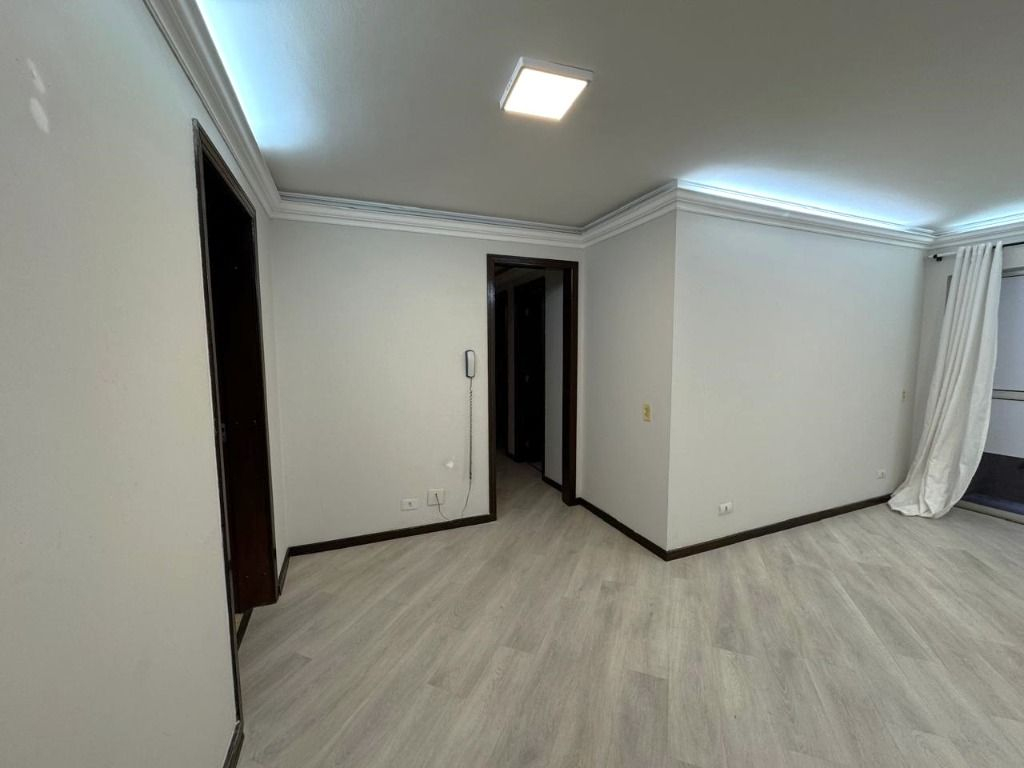 Apartamento para locacao no Bigorrilho em Curitiba com 134,00m² por R$ 3.100,00