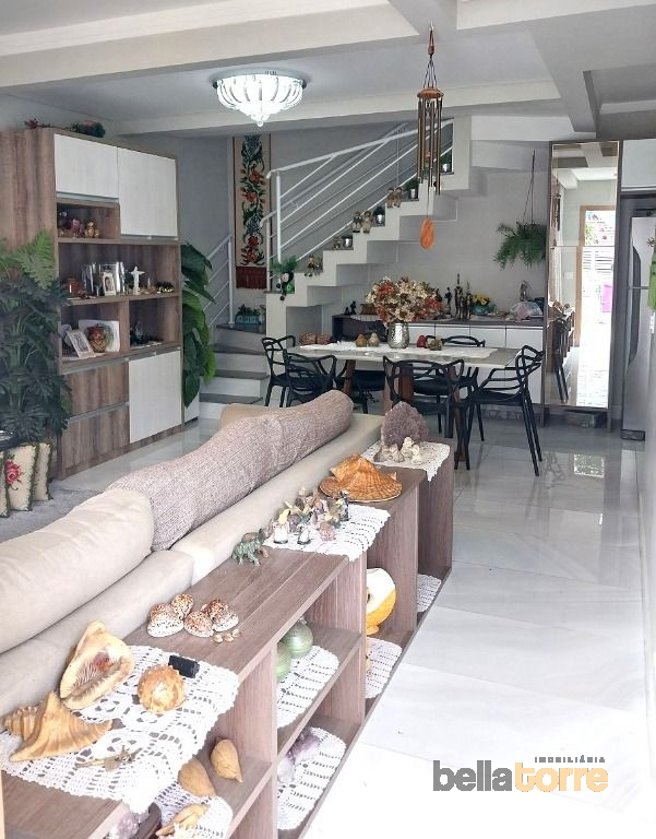 Sobrado para venda no Boqueirão em Curitiba com 0,00m² por R$ 990.000,00