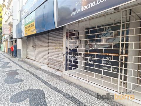 Loja para locacao no Centro em Curitiba com 82,00m² por R$ 5.400,00