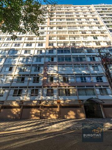 Apartamento para locacao no Centro em Curitiba com 160,00m² por R$ 2.900,00