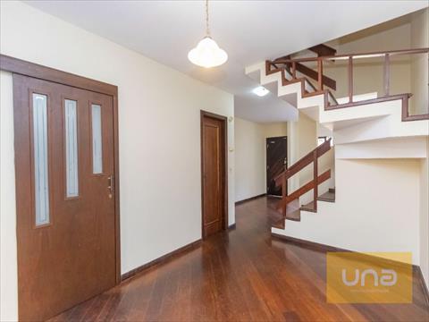 Sobrado para venda no Tarumã em Curitiba com 161m² por R$ 970.000,00