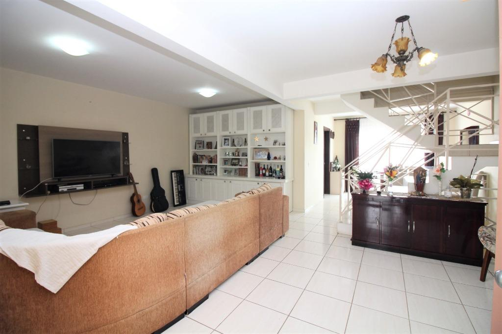 Sobrado para locacao no Santa Felicidade em Curitiba com 195m² por R$ 4.700,00