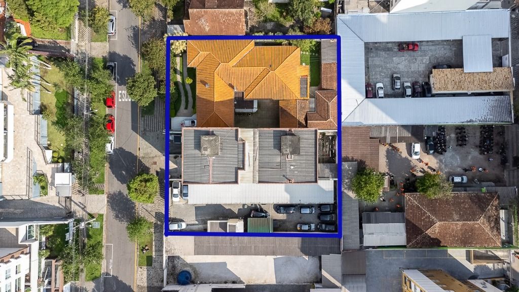 Terreno / Lote para venda no Centro em Curitiba com 1.649m² por R$ 8.900.000,00