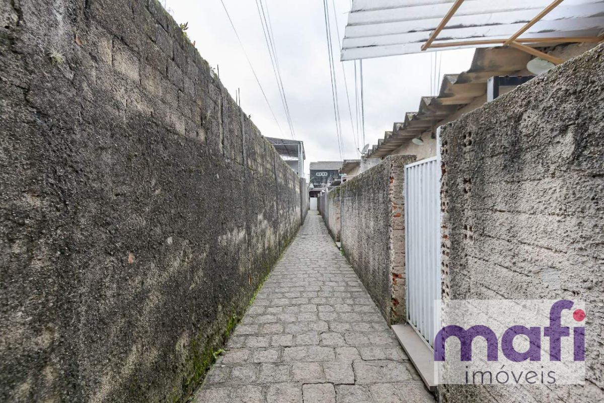 Casa Residencial para locacao no Rebouças em Curitiba com 0,00m² por R$ 1.050,00