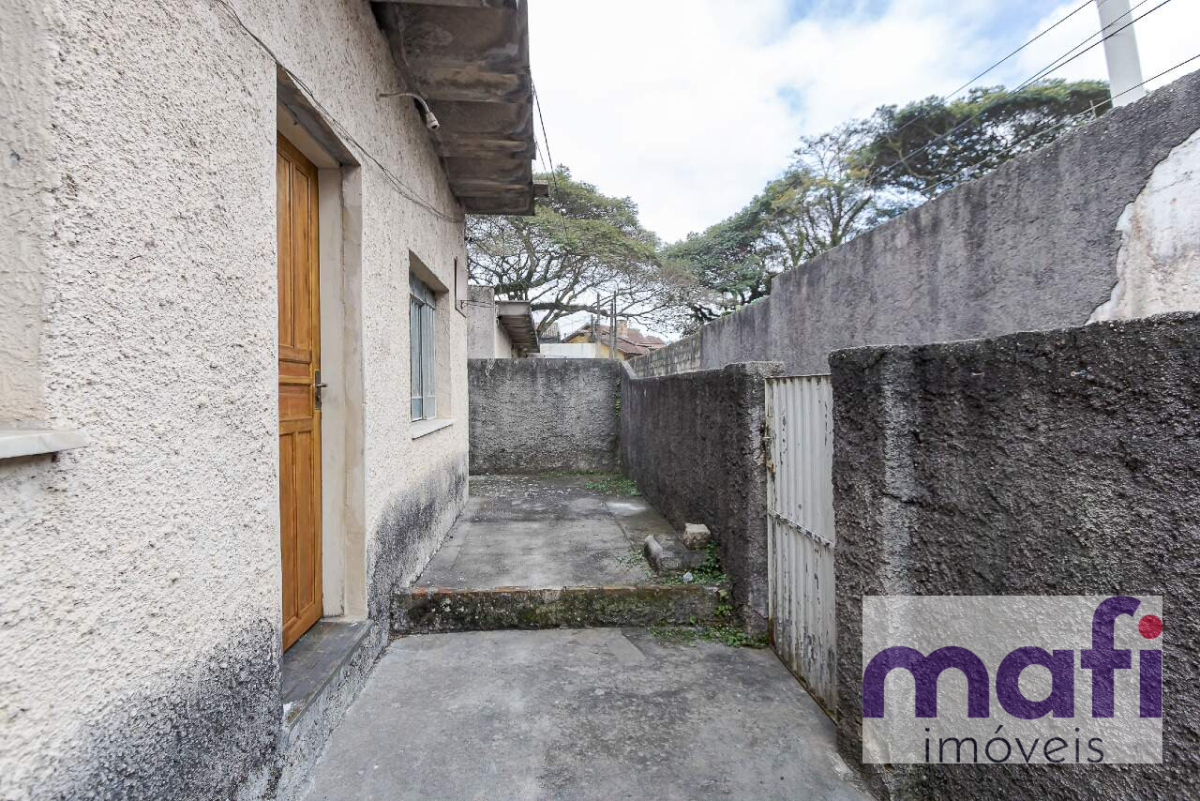 Casa Residencial para locacao no Rebouças em Curitiba com 0,00m² por R$ 1.050,00