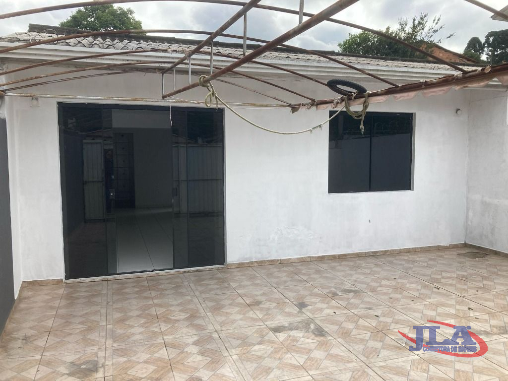 Casa Residencial para locacao no Barreirinha em Curitiba com 0,00m² por R$ 1.600,00