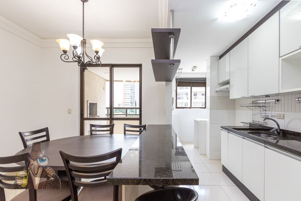 Apartamento para venda no Cristo Rei em Curitiba com 111,00m² por R$ 610.000,00
