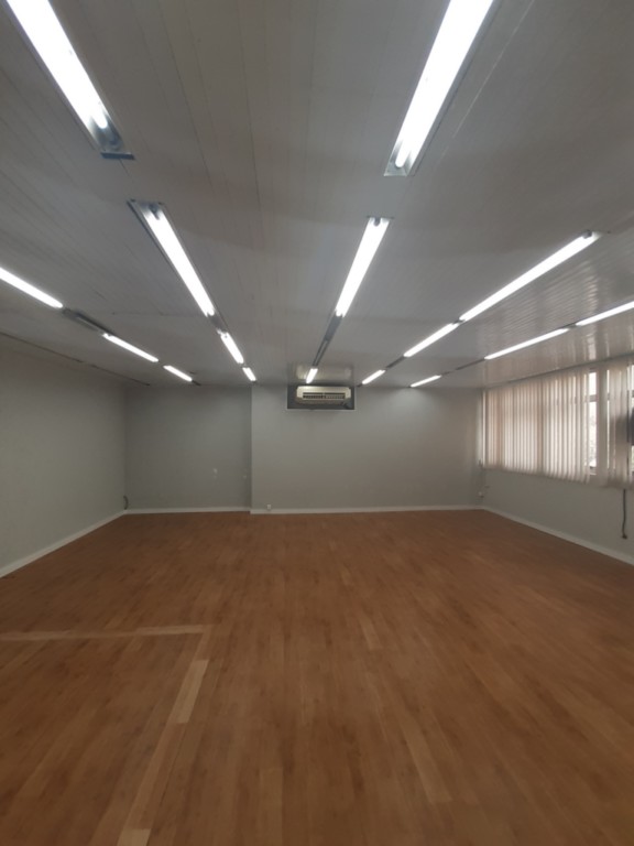 Imovel Comercial para locacao no Centro em Curitiba com 50,00m² por R$ 1.900,00