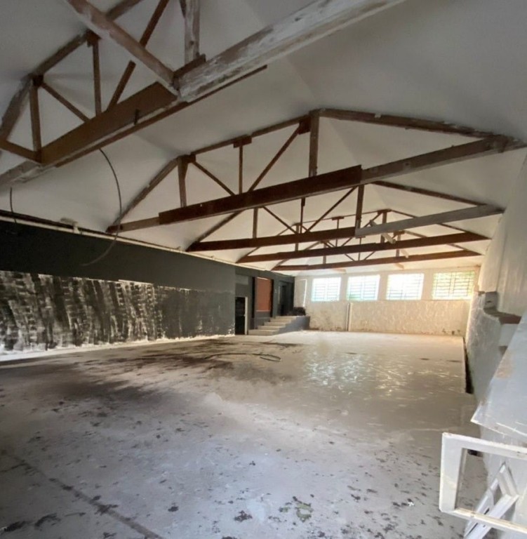 Loja para locacao no Bigorrilho em Curitiba com 644,90m² por R$ 30.000,00