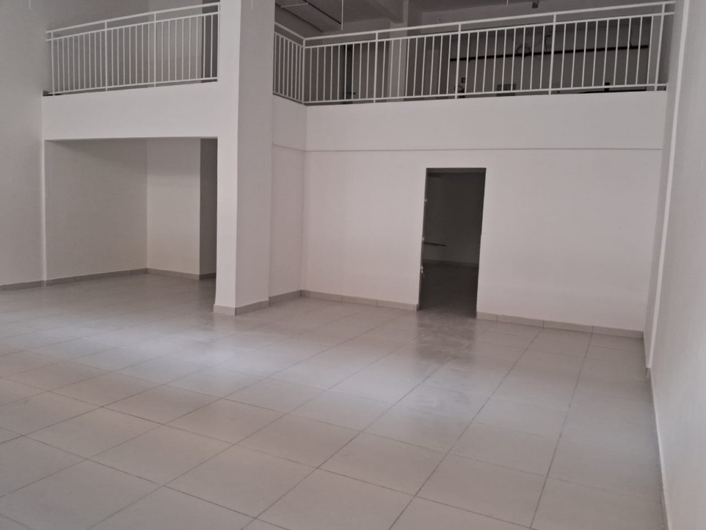 Loja para locacao no Centro em Curitiba com 252,56m² por R$ 5.990,00