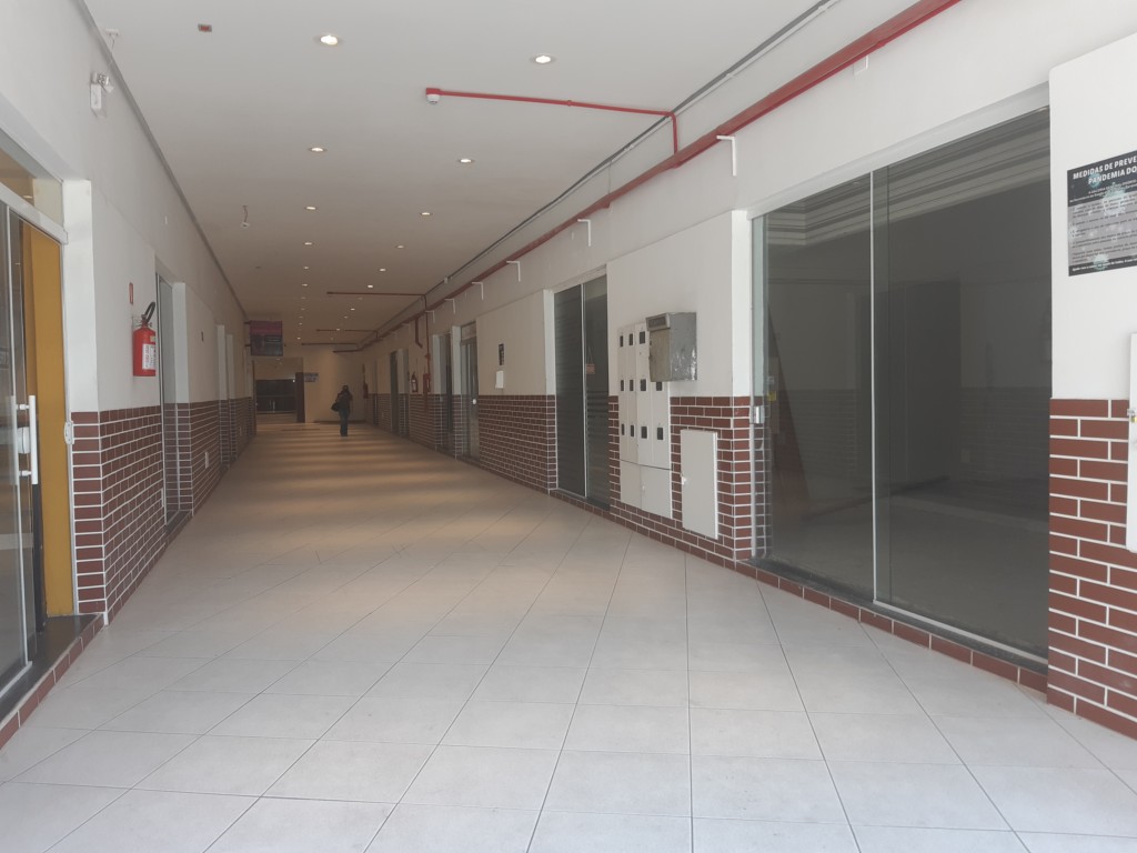 Loja para locacao no Centro em Curitiba com 26,90m² por R$ 2.700,00