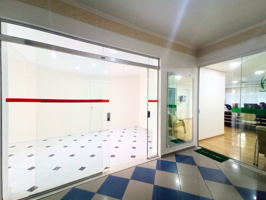 Imovel Comercial para locacao no Centro em Curitiba com 95,11m² por R$ 2.100,00