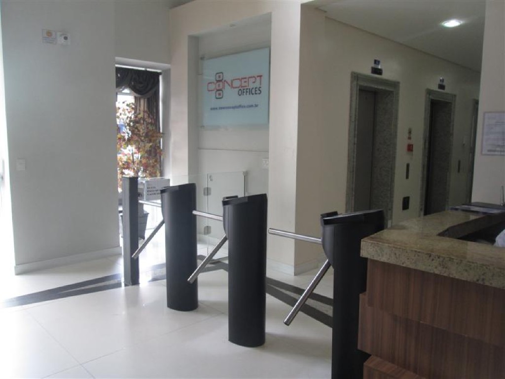Imovel Comercial para locacao no Centro em Curitiba com 38,04m² por R$ 700,00
