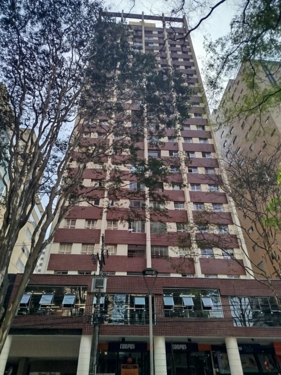Apartamento para locacao no Bigorrilho em Curitiba com 138,97m² por R$ 3.490,00