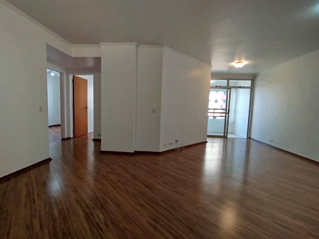Apartamento para locacao no Bigorrilho em Curitiba com 138,97m² por R$ 3.490,00