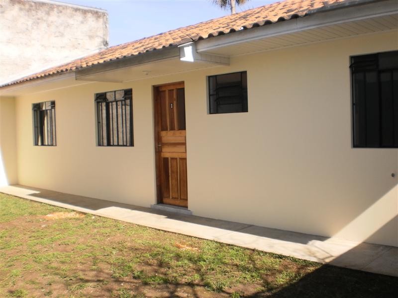 Casa Residencial para locacao no Lindoia em Curitiba com 40,00m² por R$ 1.600,00